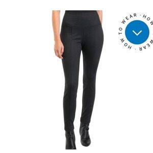 Philosophy
Women's Houndstooth Print Leggings 
Size Medium.  NWOT